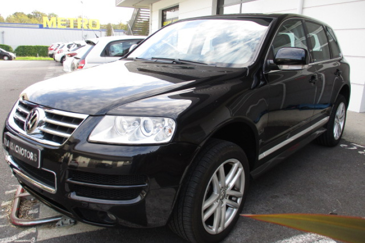 VOLKSWAGEN TOUAREG